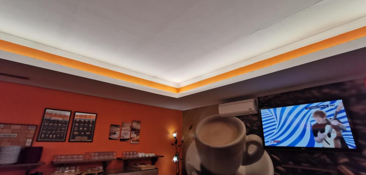Hotel Neapolis Екстер'єр фото