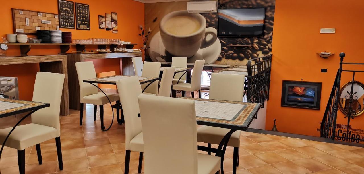 Hotel Neapolis Екстер'єр фото