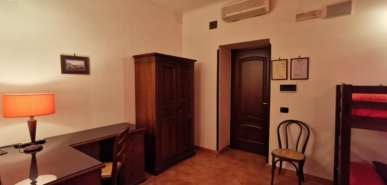 Hotel Neapolis Екстер'єр фото