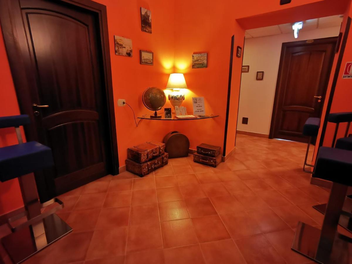 Hotel Neapolis Екстер'єр фото