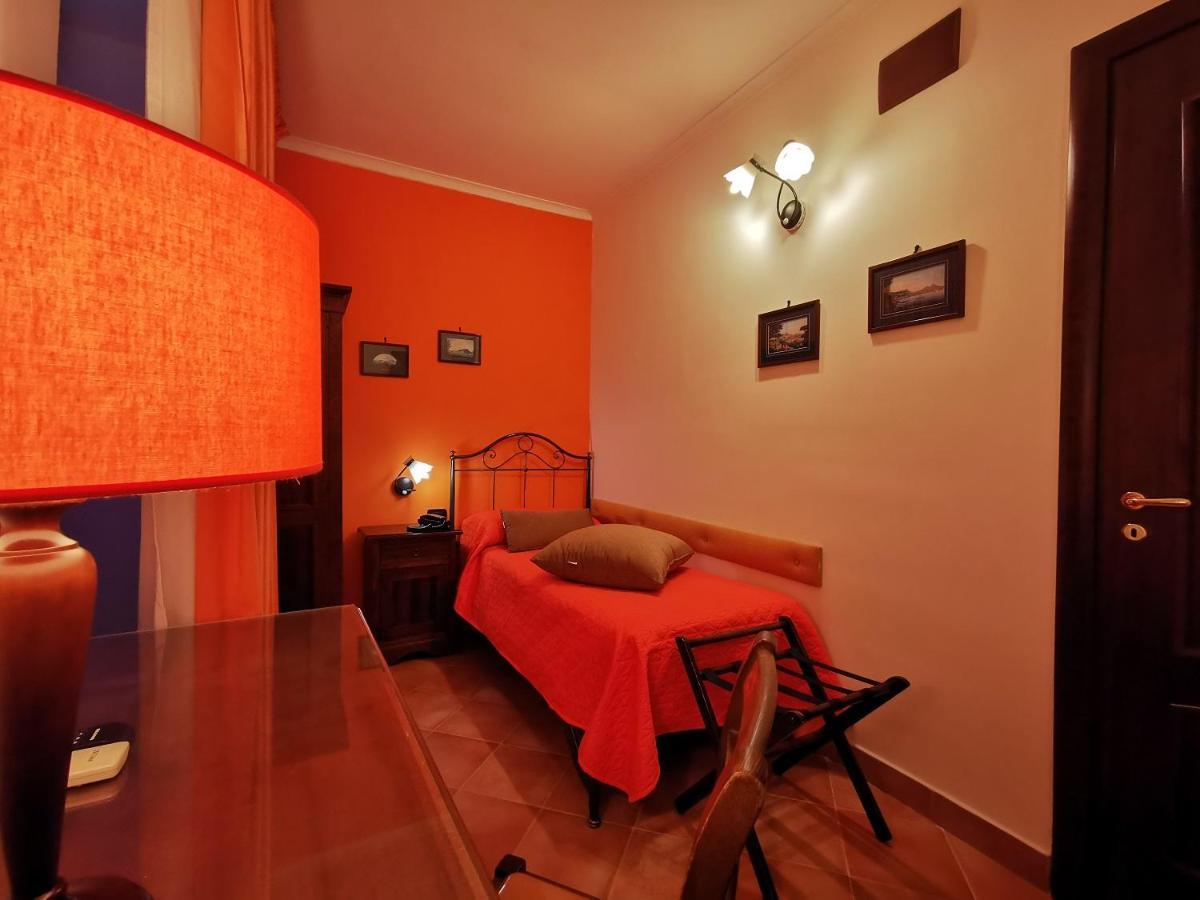 Hotel Neapolis Екстер'єр фото