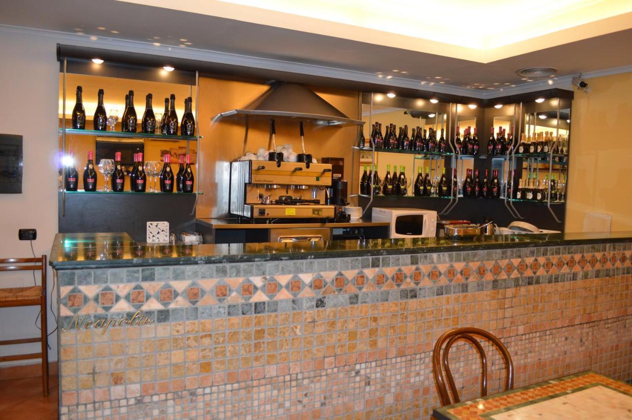 Hotel Neapolis Екстер'єр фото